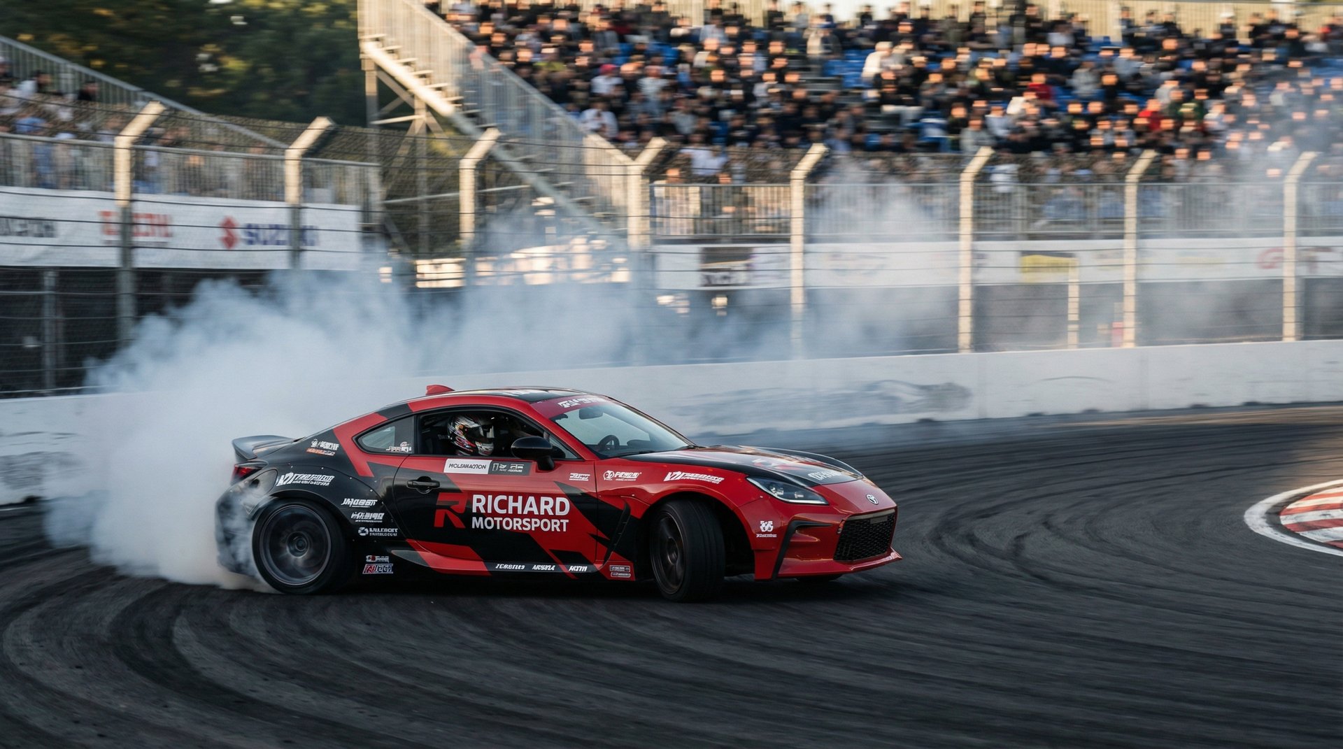 萝莉岛汽车解说赛道视频